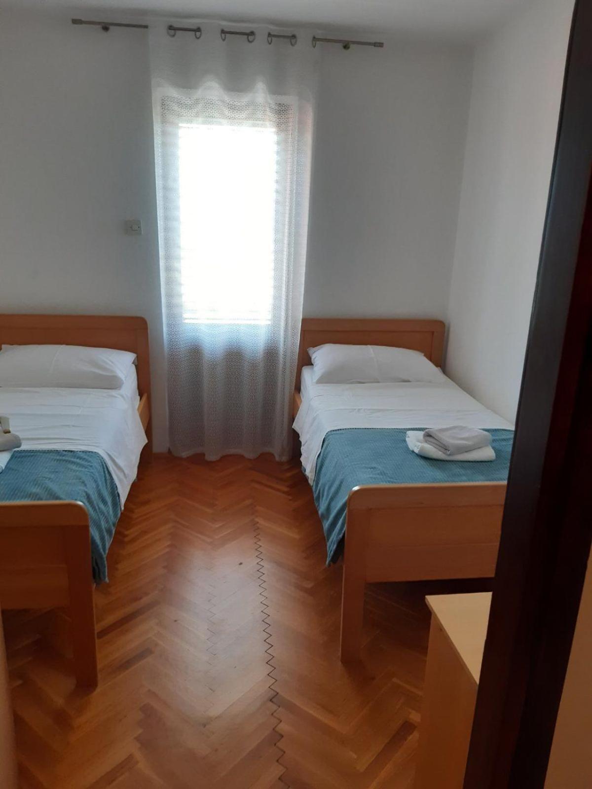 Apartments Mare Malinska Exterior foto