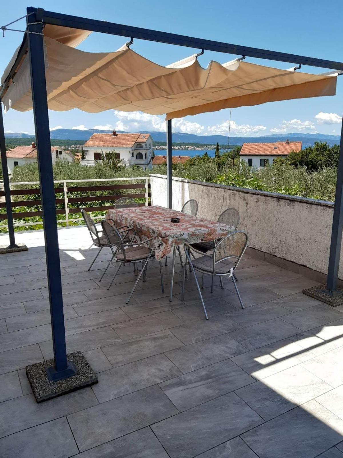 Apartments Mare Malinska Exterior foto