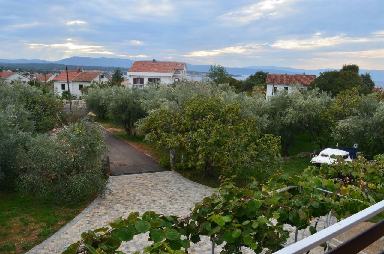 Apartments Mare Malinska Exterior foto