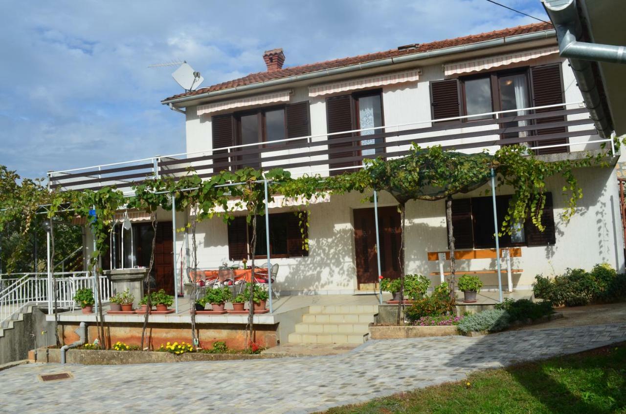 Apartments Mare Malinska Exterior foto